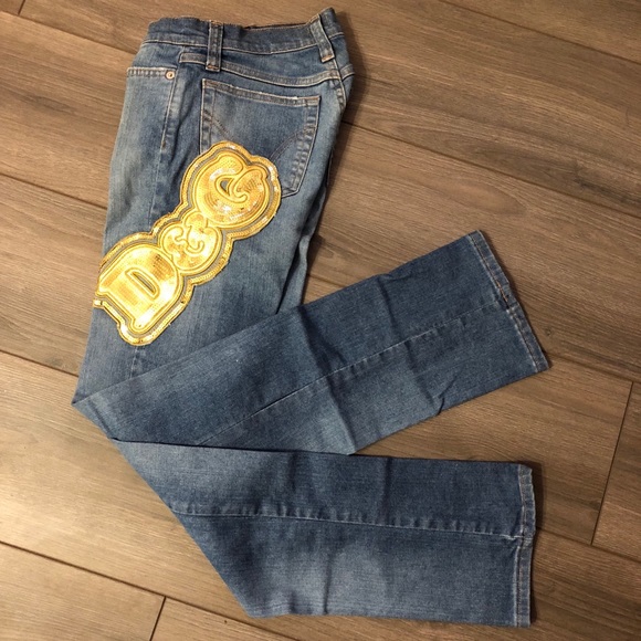 d&g jeans logo